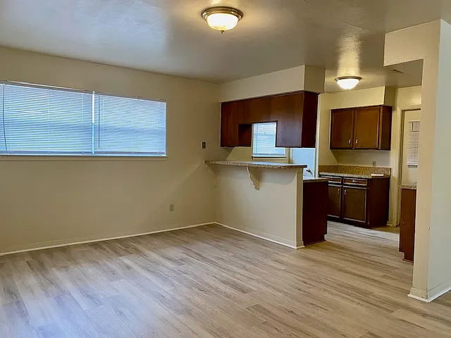 3 bed, 1026 sqft, $1,695 — Photo 3
