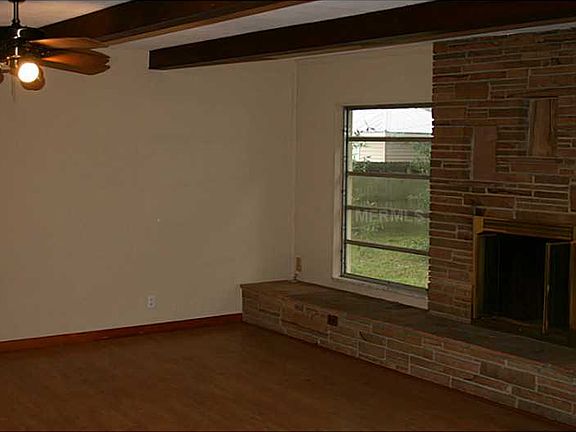 4th image of 1825 Meadow Ln