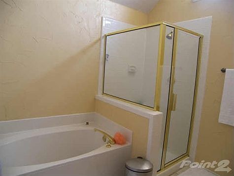 5th image of 6801 Hickory Hollow Ln