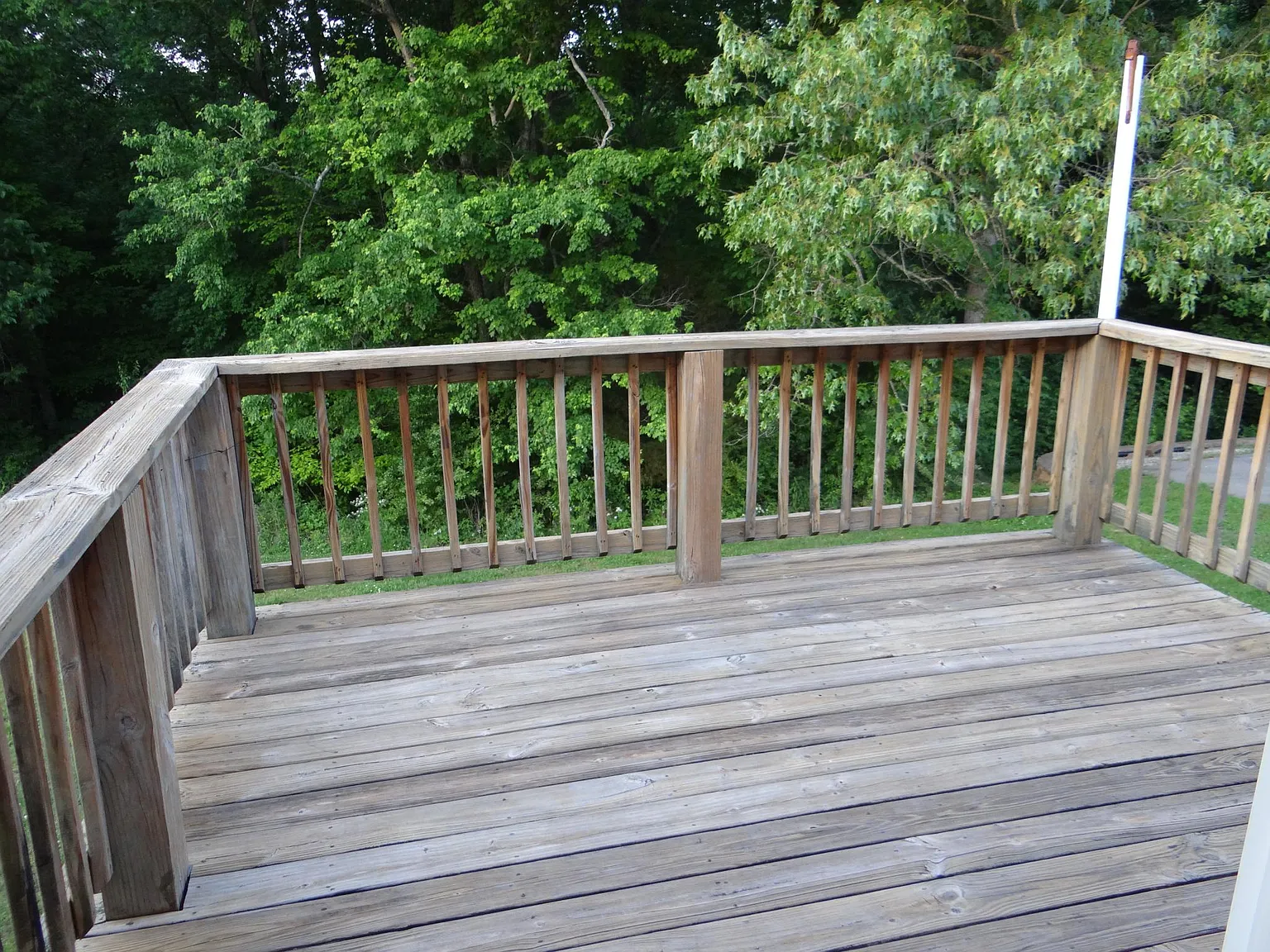 3 bed, 1220 sqft, $1,550 — Photo 2