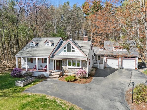 223 Westfall Rd, Pelham, NH 03076