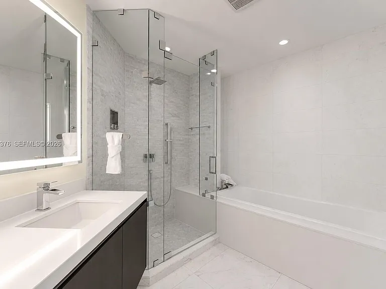 851 NE 1st Ave #28 — Photo 40