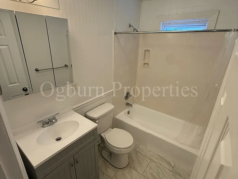 1102 Oak Grove Rd — Photo 9
