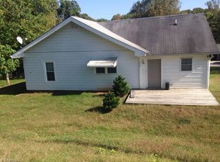 965 Virginia St, Eden, NC 27288