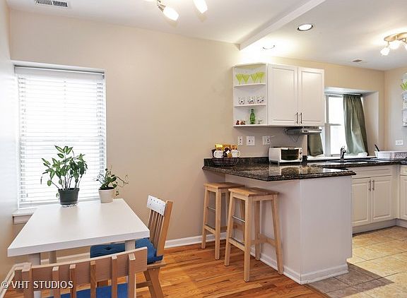 5th image of 3737 W Wrightwood Ave