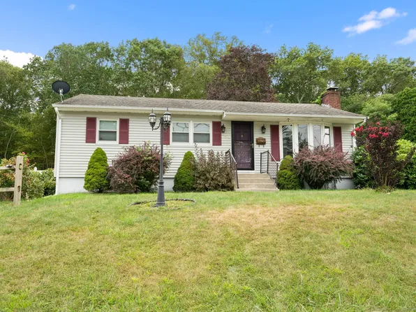 103 Park Avenue Extension, Montville, CT 06382