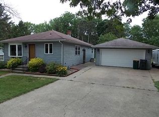 1127 Grant St, Fort Atkinson, WI 53538