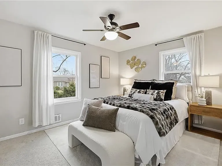 8806 Marty St — Photo 7