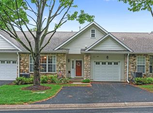 1463 Country Club Dr, Springfield, PA 19064