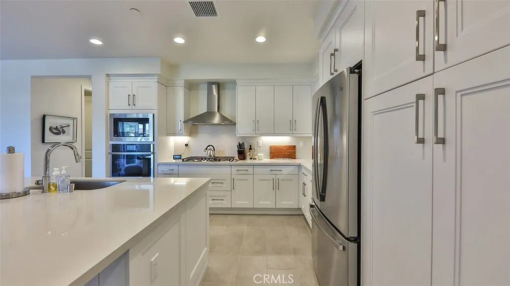 3 bed, 1943 sqft, $6,500 — Photo 4