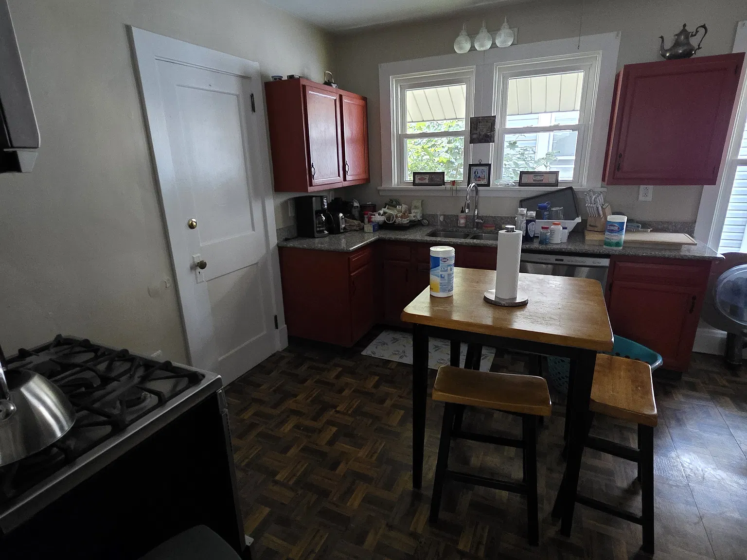 2 bed, 1200 sqft, $1,800 — Photo 2
