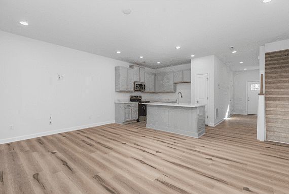 These photos are representative of this floor plan, but all options may not be available in every co