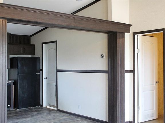 5th image of 701 Lathem Blvd