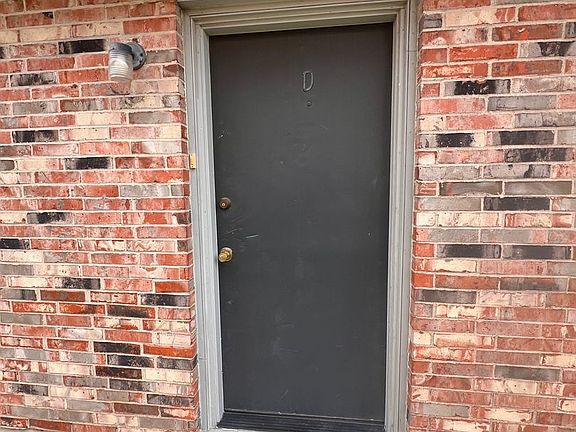 2nd image of 1303 Wales Dr APT D