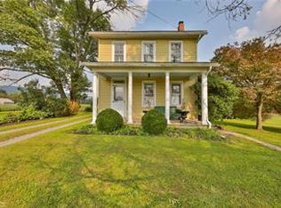 8857 Ashfield Rd, Slatington, PA 18080