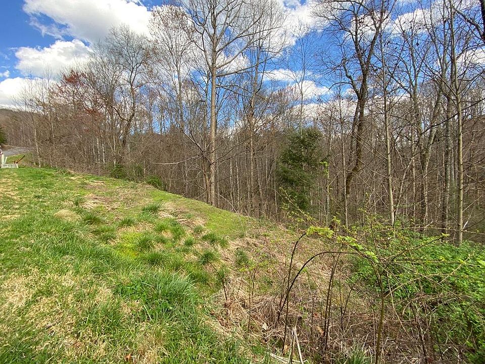 1st image of Jones Creek Ln