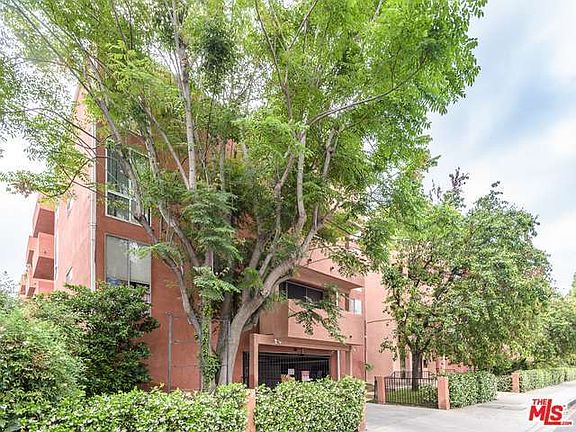 3rd image of 5454 Zelzah Ave APT 316