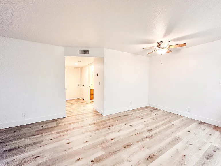 Parkview Apartments — Photo 40