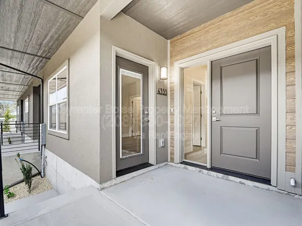 4317 N Greentrail Ln, Garden City, ID 83714