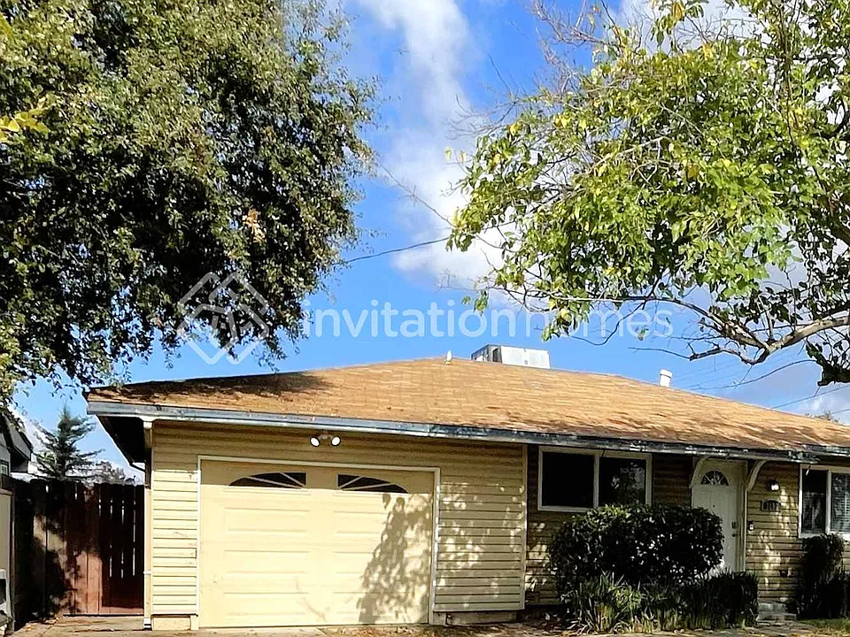 2803 26th Ave