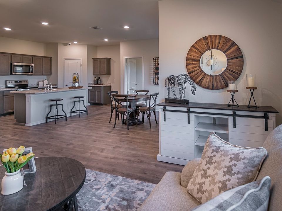 1st image of 1421 Oak Valley