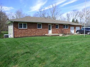 1170 Rainbow Dr NE, Lancaster, OH 43130
