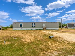 585 Maravillas Dr, Pleasanton, TX 78064