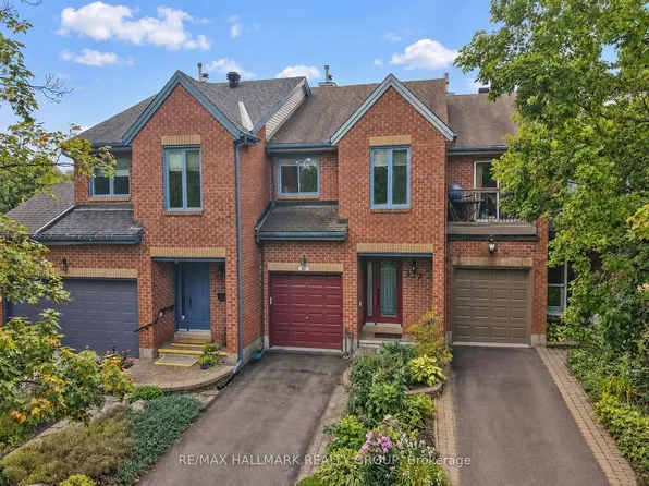 137 Dunbarton Ct, Ottawa, ON K1K 4L6