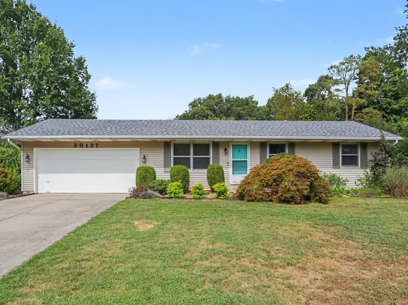 30127 Blue Spruce Dr, Elkhart, IN 46514