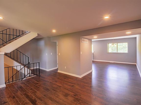 3rd image of 168 Carmel Woods Dr