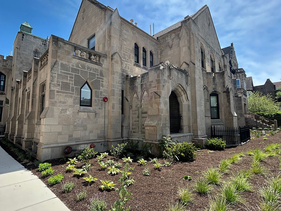 1st image of 4600 S Ellis Ave #206