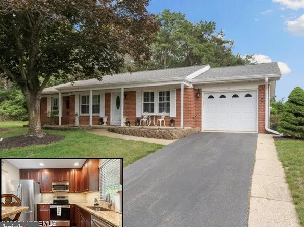 2 Deacon Ct, Whiting, NJ 08759