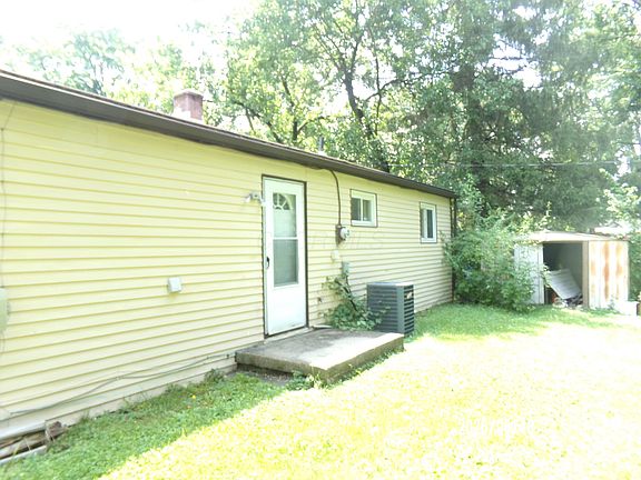 4th image of 2685 Bulen Ave
