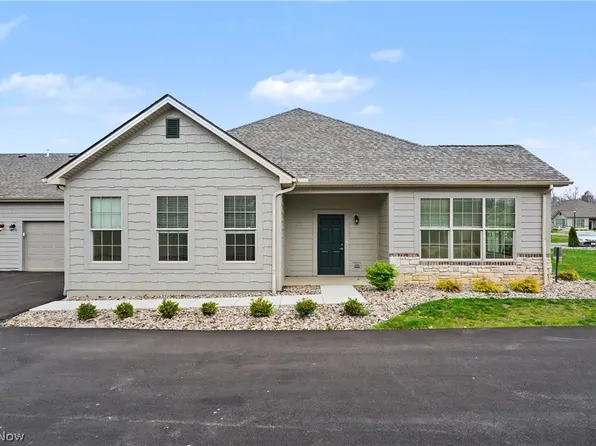 9264 Sharrott Rd #1002, Youngstown, OH 44514