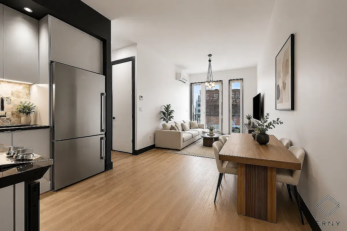 7 Melrose Street — Photo 1