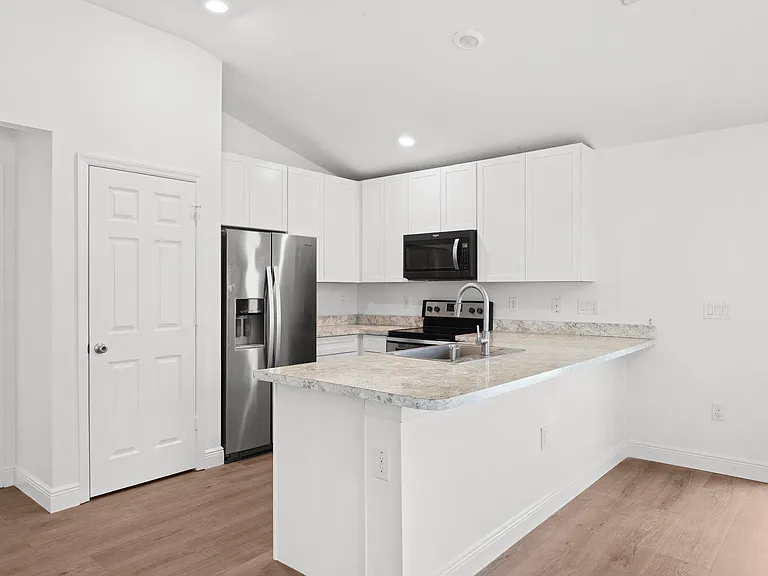 5870 NW Pine Trail Cir — Photo 17