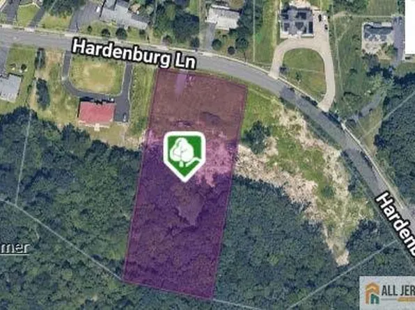 111 Hardenburg Ln, East Brunswick, NJ 08816