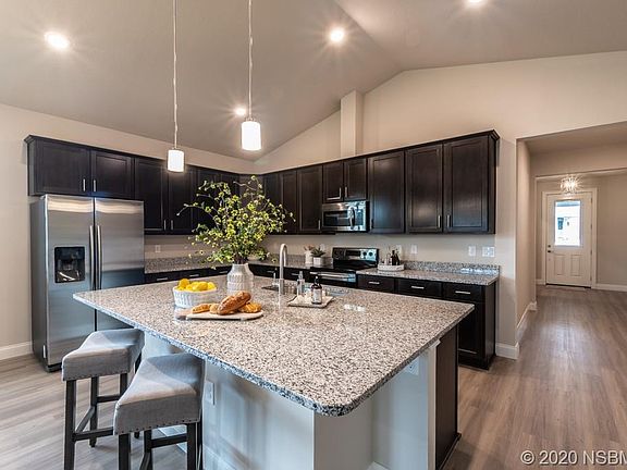 5th image of 1080 Red Maple Way