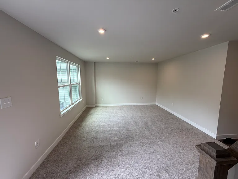 11 Foxwood Dr — Photo 14