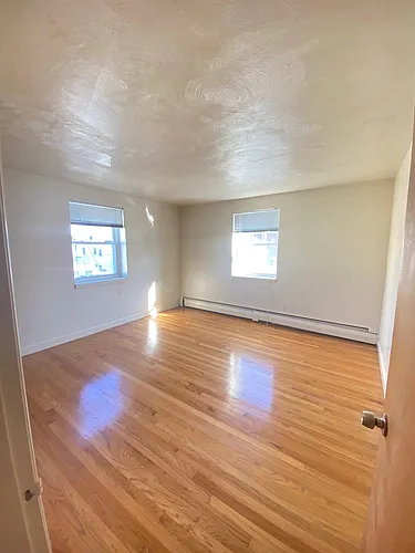 77 Porter St Photo 1