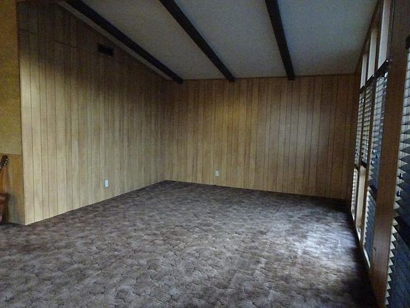 2nd image of 342 Chateau La Salle Dr