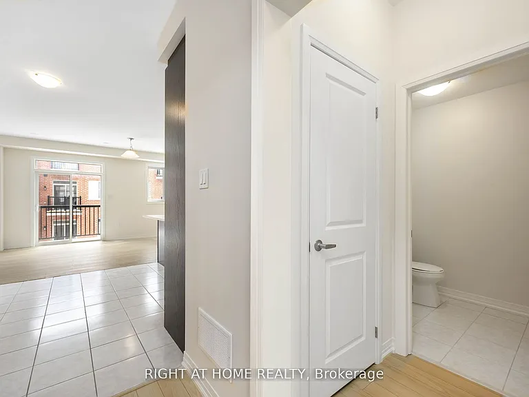 31 Sissons Way — Photo 25