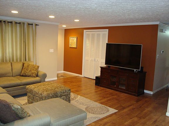 3rd image of 3676 Managua Dr
