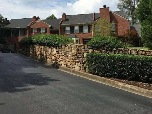 871 Lenox Oaks Cir NE, Atlanta, GA 30324