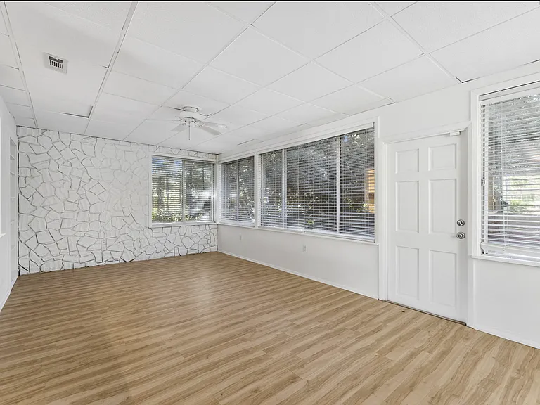 447 N Phelps Ave — Photo 12