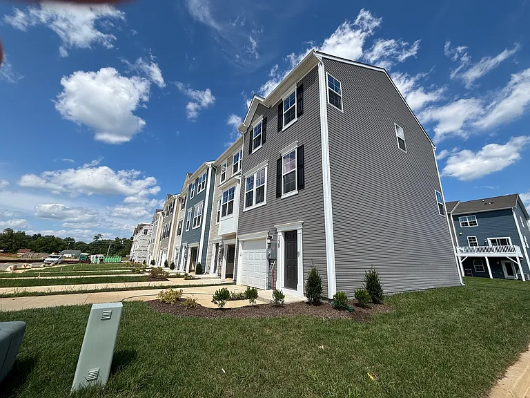 130 Gray Silver Rd — Photo 3