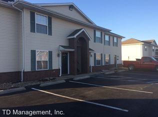 14 Wells Spring Rd APT 4, Reeds Spring, MO 65737