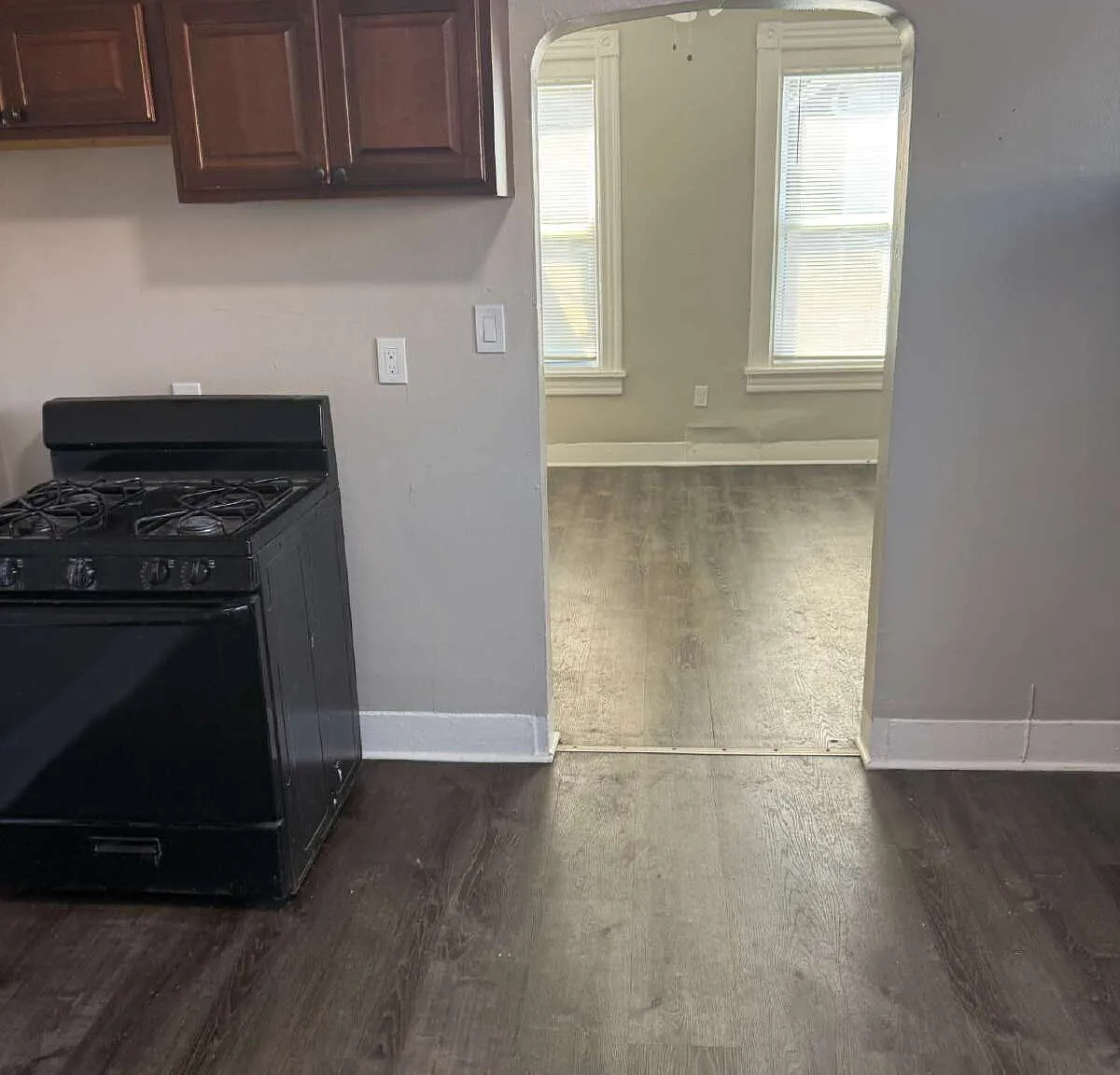 1 bed, 1.0 bath, $850 — Photo 2