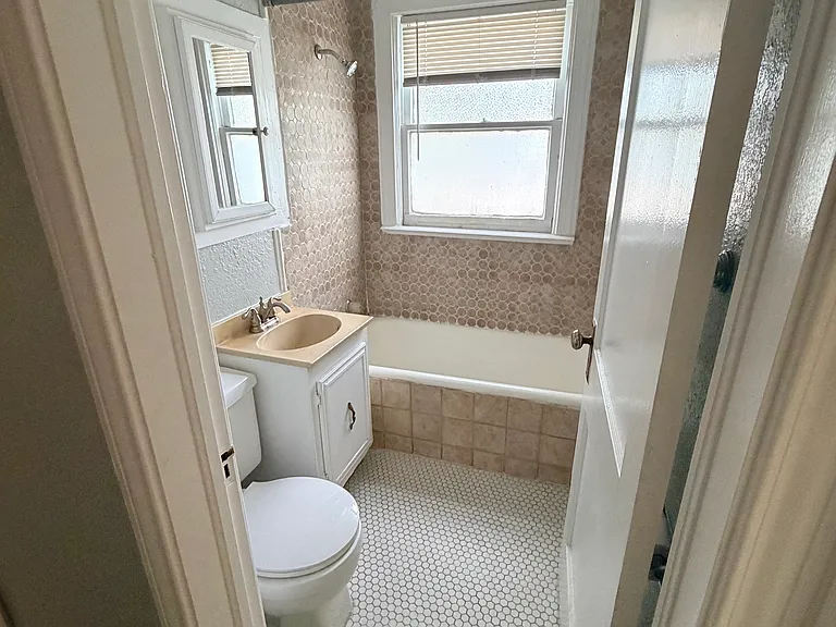 1215 S Saint Louis Ave #5 — Photo 4