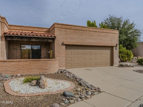1510 W Camino Urbano, Green Valley, AZ 85622